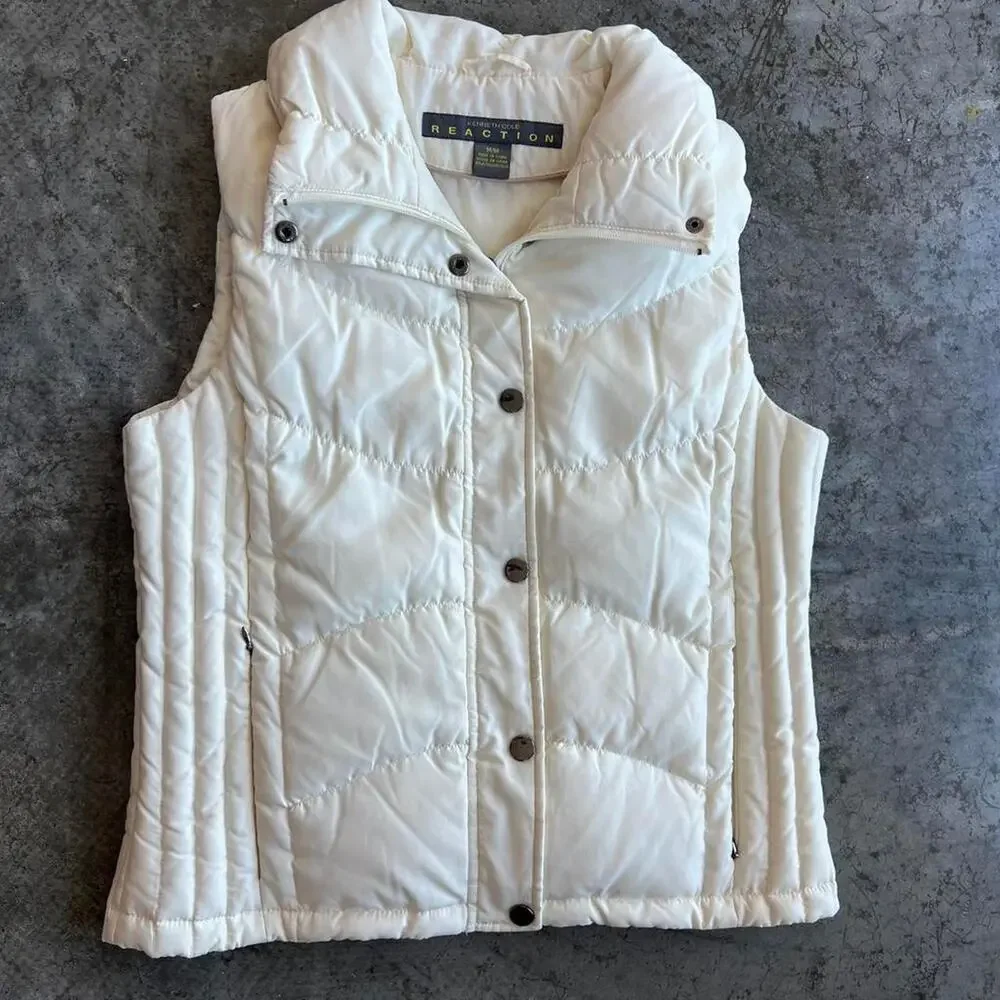 Kenneth Cole Reaction Down Puffer Vest Women’s Medium Ivory Quilted Zip Pokets